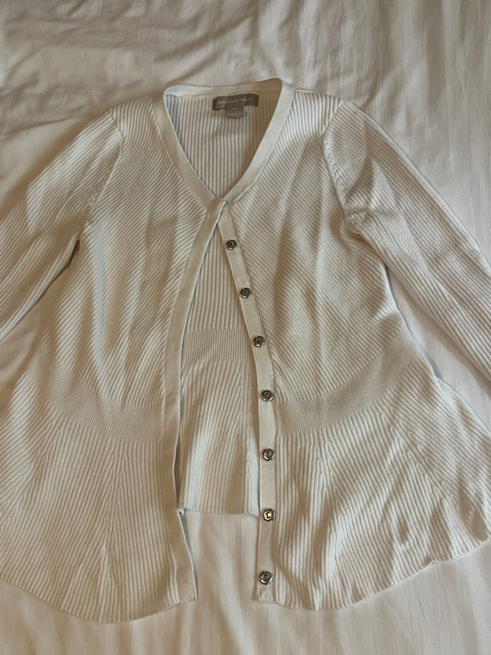 Banana Republic Cream Ribbed V-Neck Button Cardigan